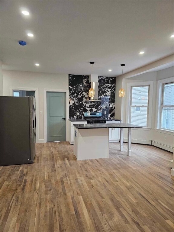 Building Photo - 56 Mozart St