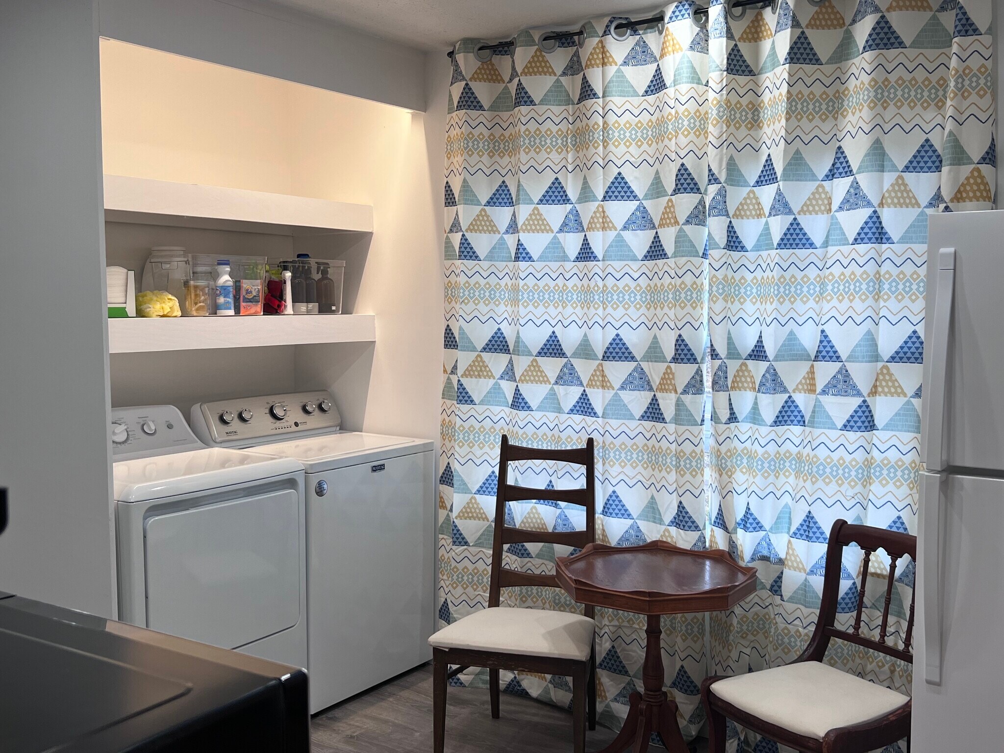 Dining Area - 620 Simpson St