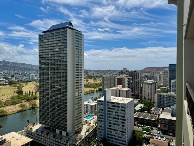 Building Photo - 2240 Kuhio Ave