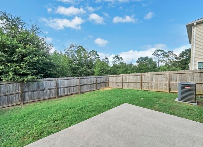 Building Photo - 220 Wainwright Dr