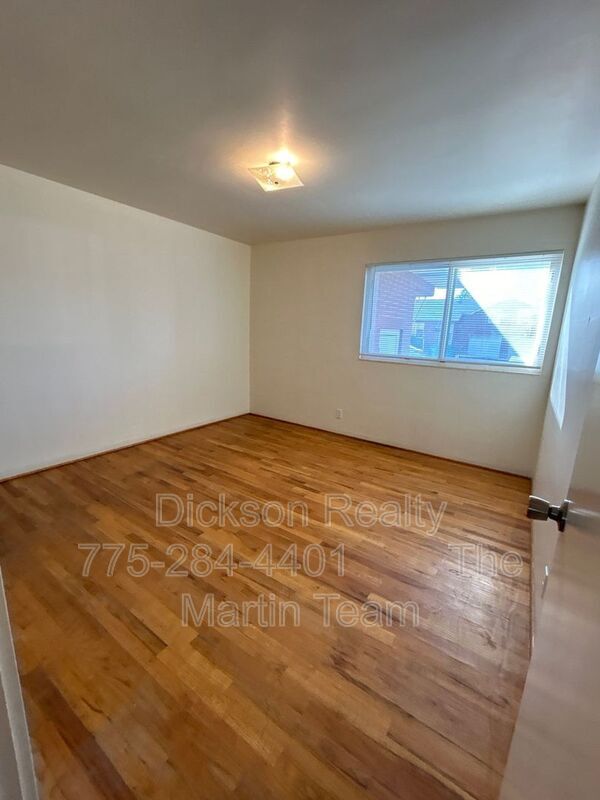 Building Photo - 238 18th St