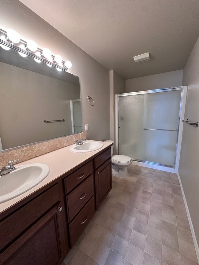 Building Photo - Gorgeous 3 Bedroom 2 Bath Home in Hayden!