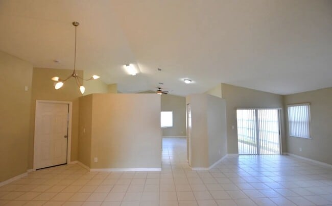 Building Photo - 14143 SW 52nd St