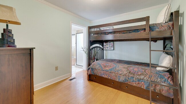 Building Photo - 1217 Debordieu Blvd