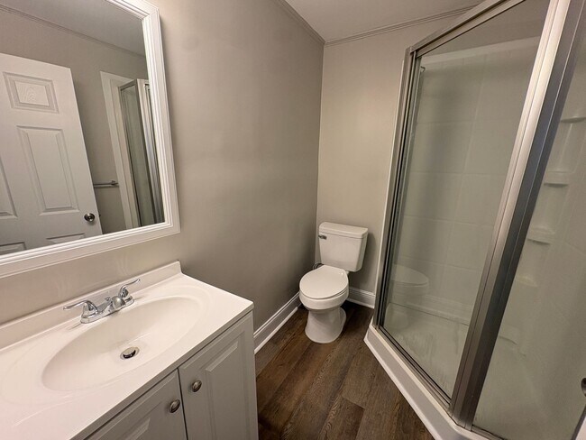 Building Photo - 3 Bedroom, 2 Bathroom House in Reidsville!