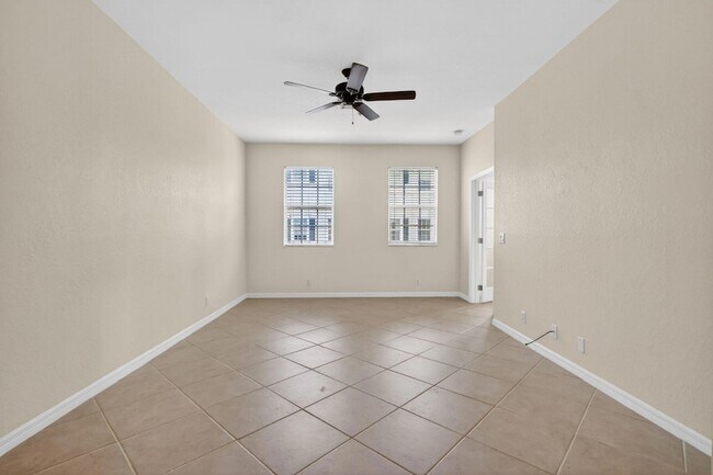 Building Photo - 115 Pond Apple Ln