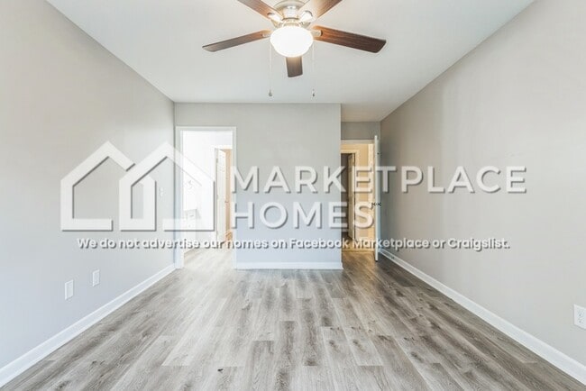 Building Photo - 212 Kemsing Rd