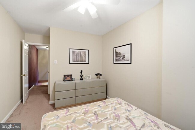 Building Photo - 3006 S Smedley St