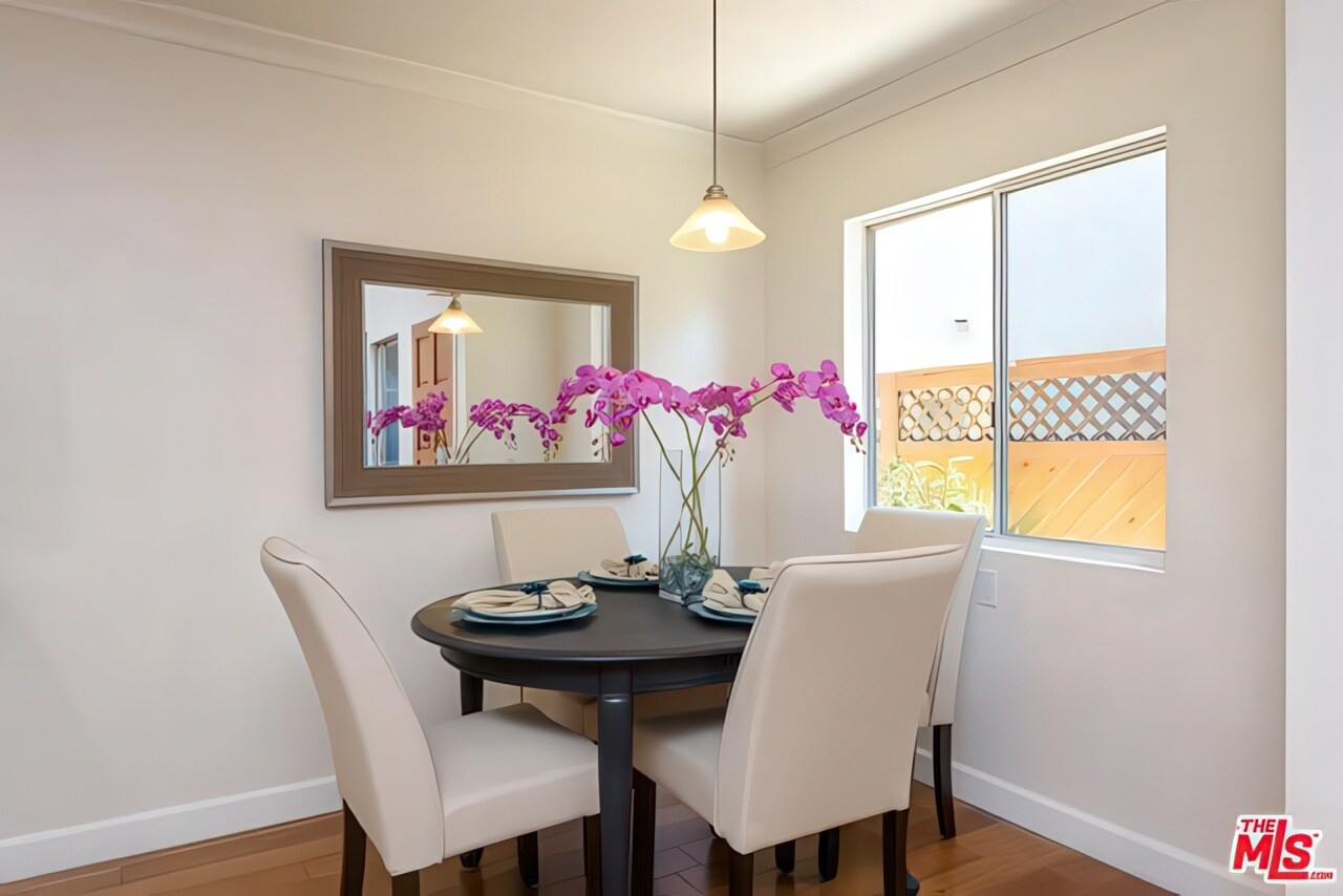 Building Photo - 922 16th St