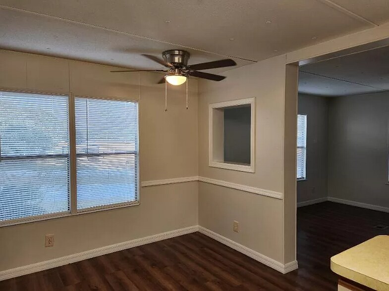 Building Photo - 14220 Brookridge Blvd