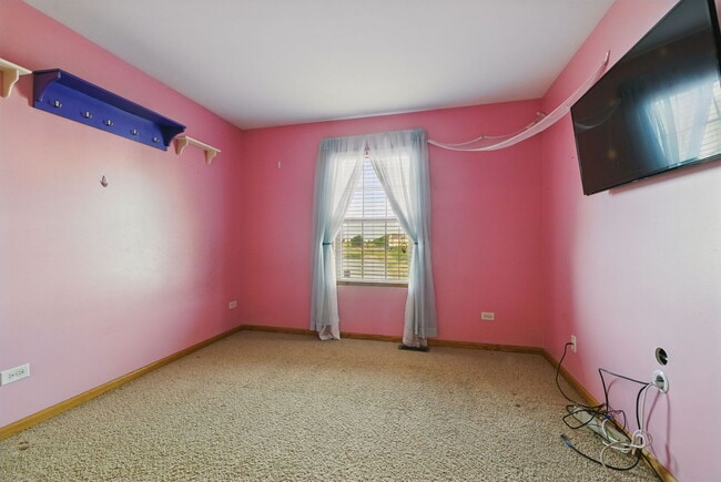 Building Photo - 15340 Kenmare Cir