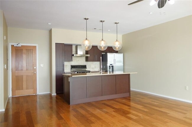 Building Photo - 1600 Barton Springs Rd