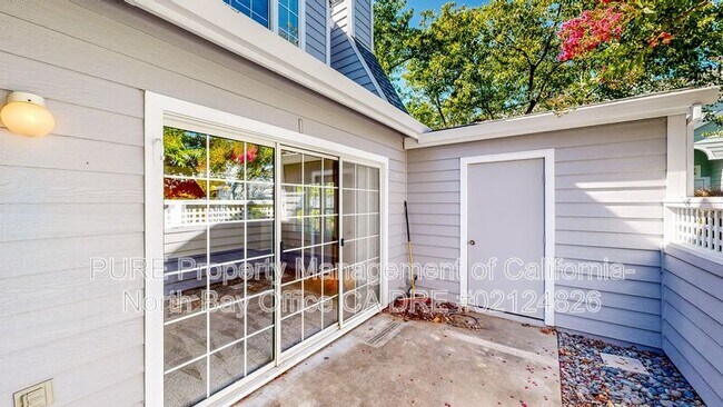 Building Photo - 520 Laurel Grove Cir