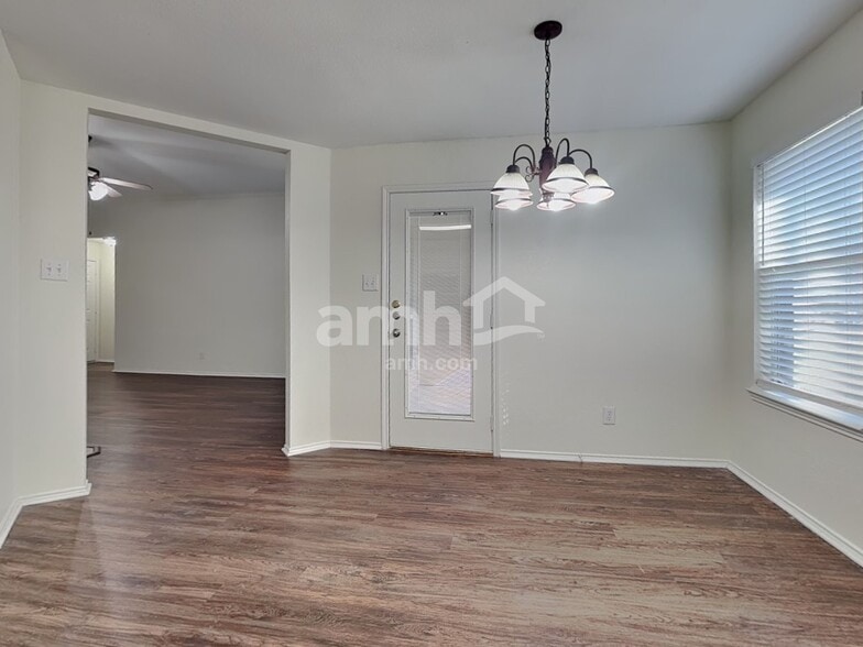 Building Photo - 1013 White Marlin Dr