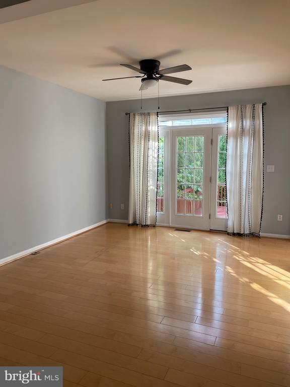 Building Photo - 30 Bridle Ct