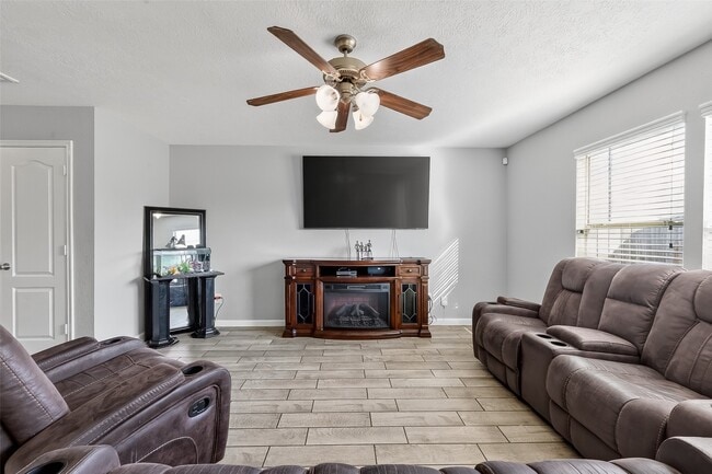 Building Photo - 2707 Piney Lake Ct