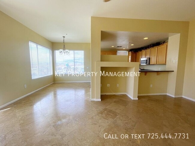 Building Photo - 2 BEDROOM HIGHLY UPGRADED PARK AVENUE CONDO!