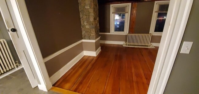 Building Photo - 458 Market St