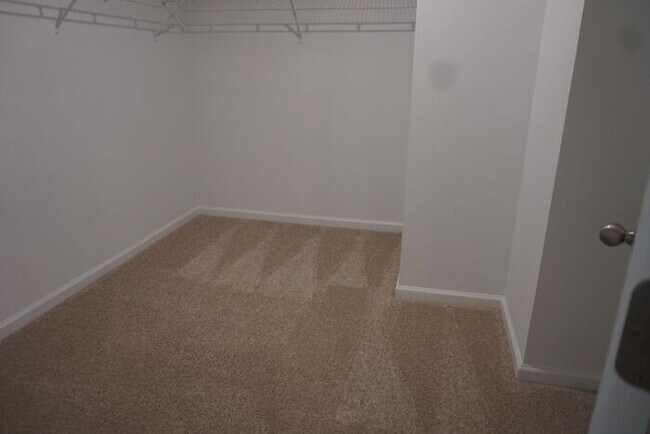Building Photo - Newly Built 3 Bedroom 2.5 Bathroom Home wi...