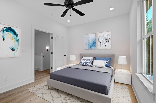 Building Photo - 588 N Willow Ave