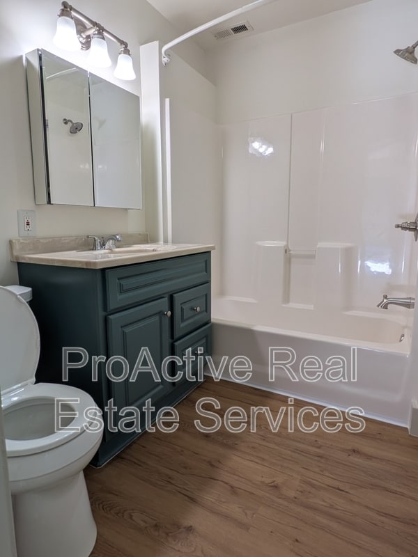 Building Photo - 3477 E Bonner Dr