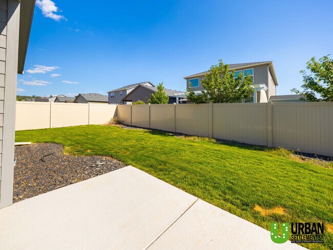 Building Photo - 5803 W Jamestown Ln