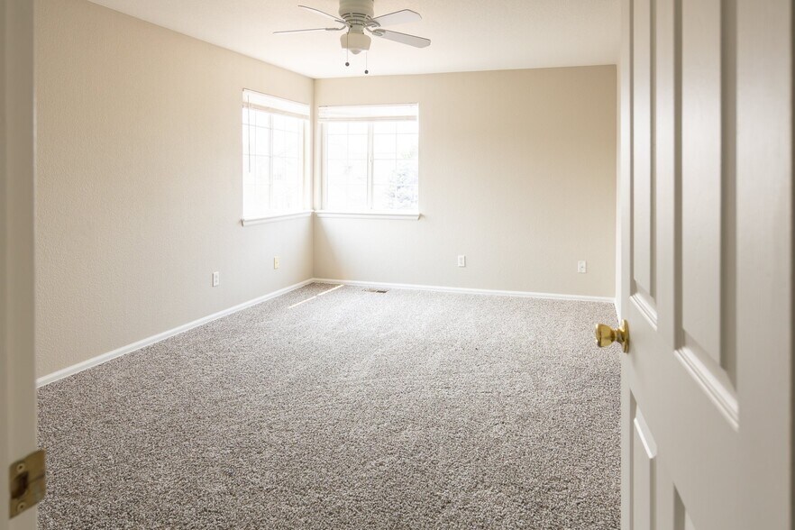 Building Photo - 5711 Mesa Mountain Way