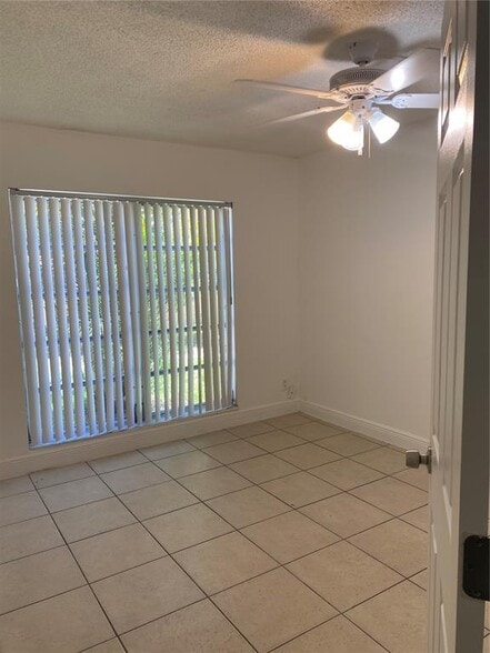 Building Photo - 4453 Treehouse Ln