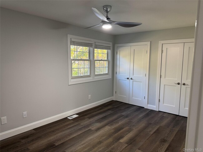 Building Photo - 16 Huntington Commons