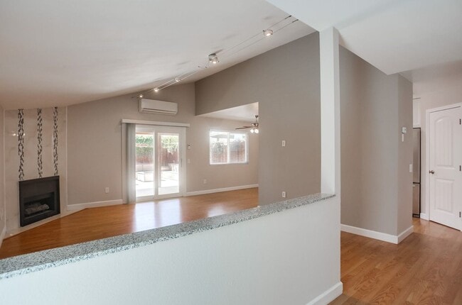 Building Photo - Single Story Duplex with Two Private Residences