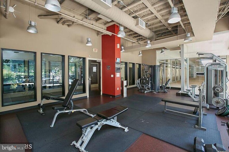 Building Photo - 350 G St SW