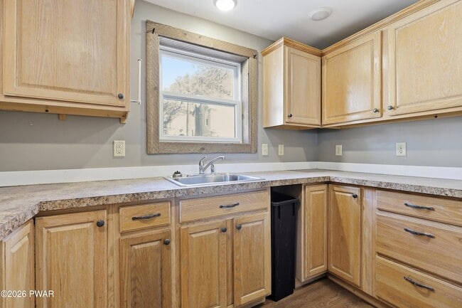 Building Photo - 760 Hudson St