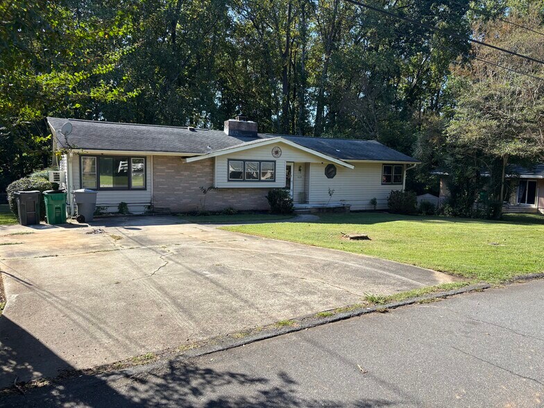 Primary Photo - 6225 Branch Hill Cir