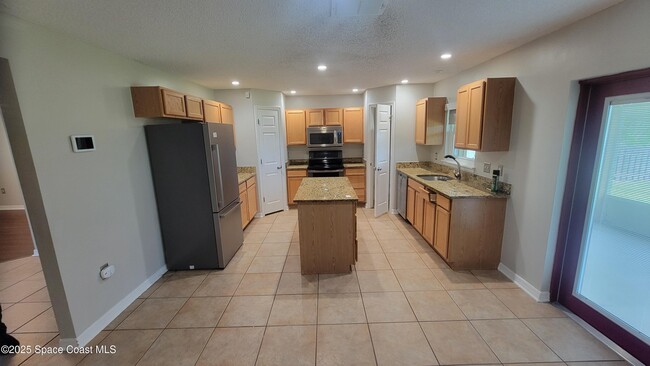 Building Photo - 4590 Bellaluna Dr