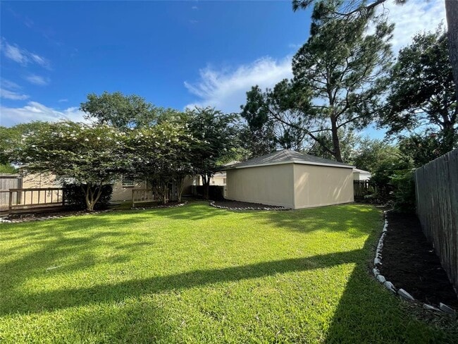 Building Photo - 12350 Attlee Dr