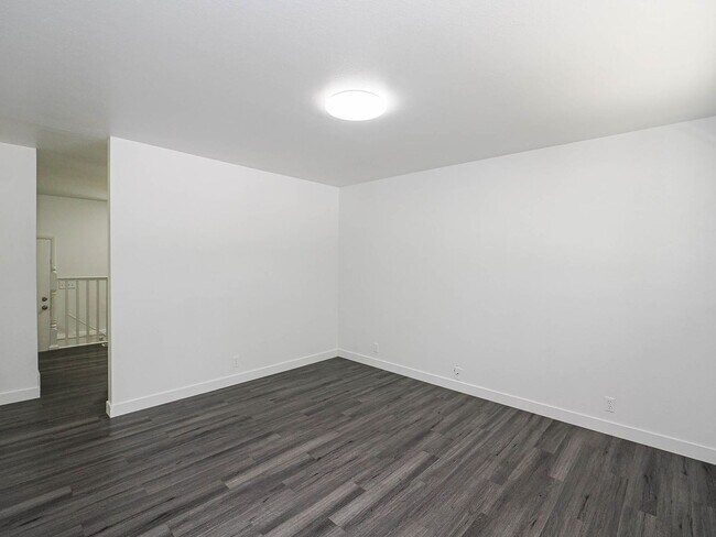 Building Photo - RES_CARMEL INSTITUTE LLC_650