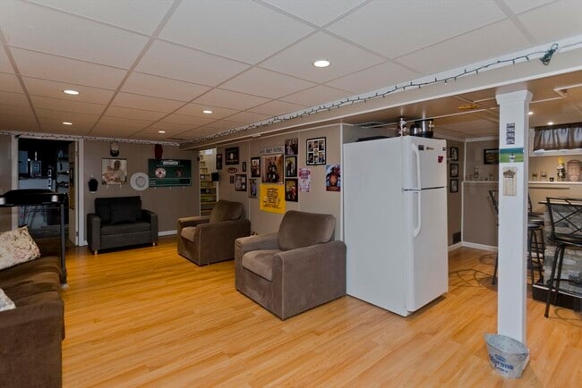 Building Photo - 83 Chalmers St