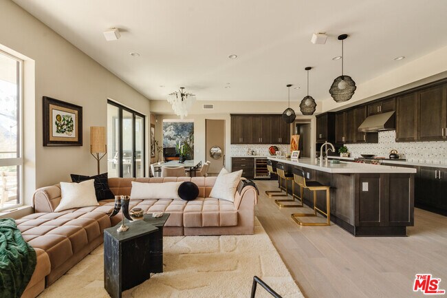 Building Photo - 12765 Bluff Creek Dr