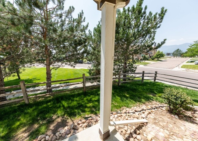Building Photo - Charming 3 Bed, 2.5 bath in Northgate in D20