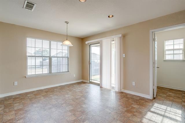 Building Photo - 14024 Esperanza Dr