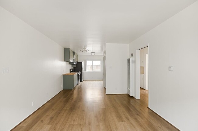 Building Photo - 740 W 27th St