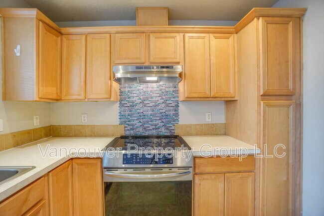 Building Photo - 4000 NE 109th Ave