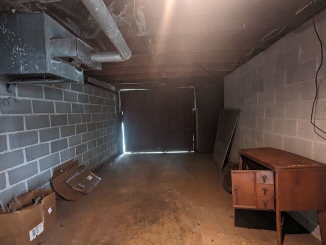 Building Photo - Garage Studio Apartment in Texarkana, Arka...