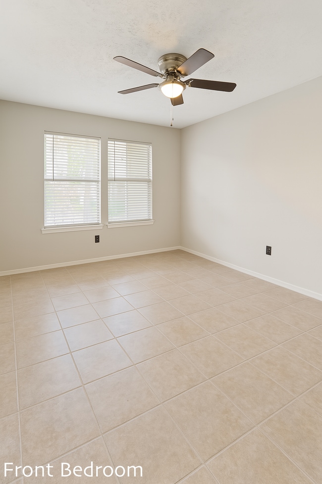 Building Photo - 16782 Fallen Timbers Dr