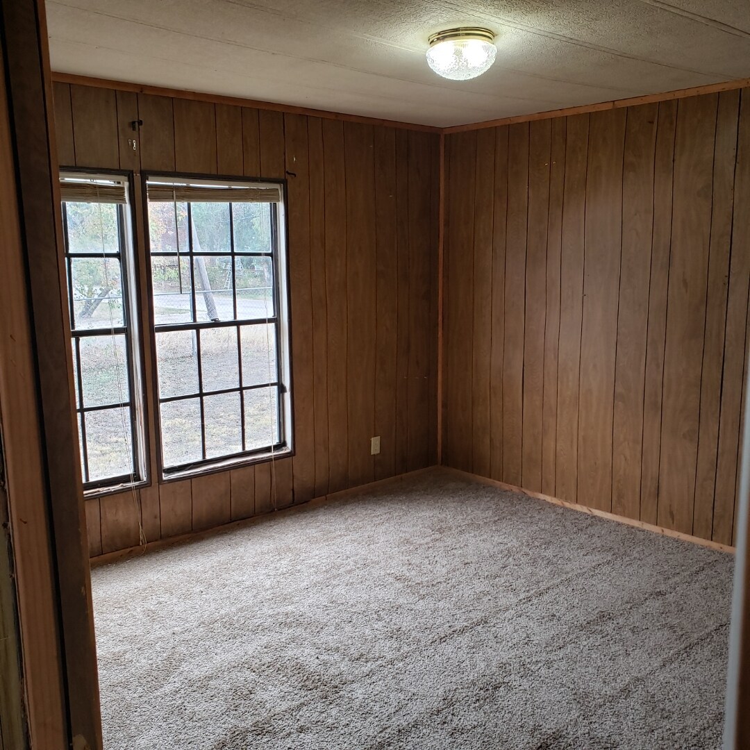 Building Photo - 301 S Johnson Ave