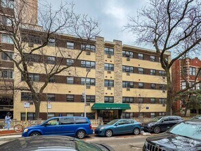 Building Photo - 510 W Briar