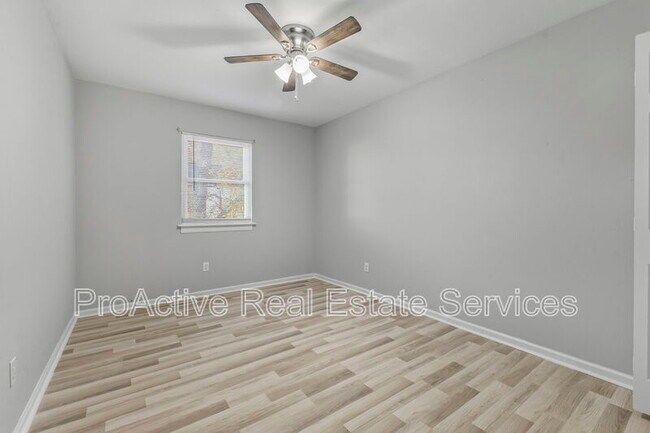 Building Photo - 5809 Layton St