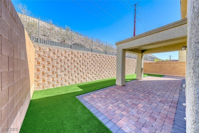 Building Photo - 2760 Drummossie Dr