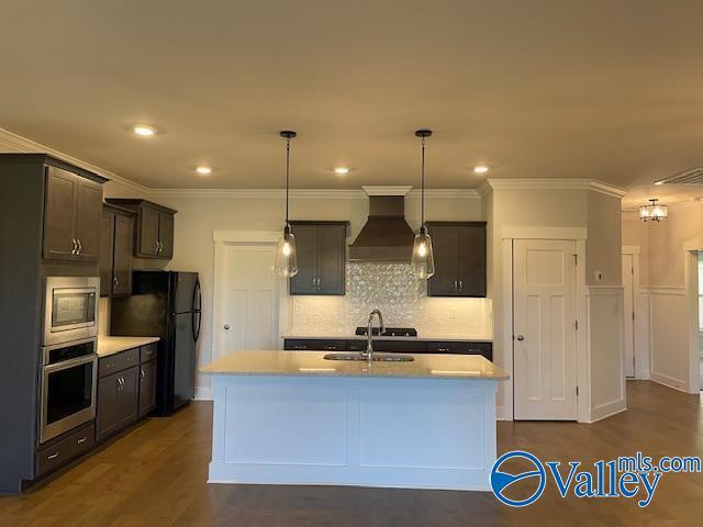 Building Photo - 161 Rugby Dr