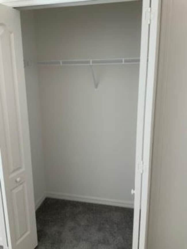 Building Photo - Beautiful 3 Bedroom, 2 Bath Home